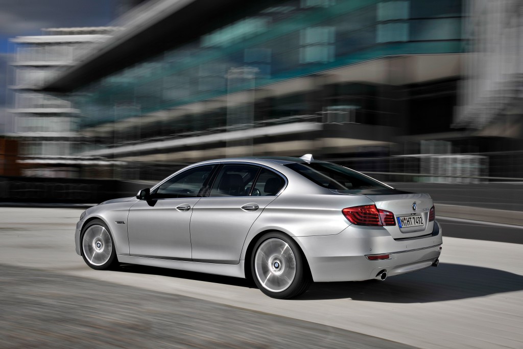 P90119973_highRes_the-new-bmw-5-series