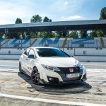 73943_Honda_Civic_Type_R_sets_new_benchmark_time_at_Monza_with_Honda_WTCC_s