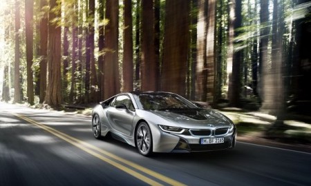 P90133047_lowRes_the-bmw-i8-09-2013