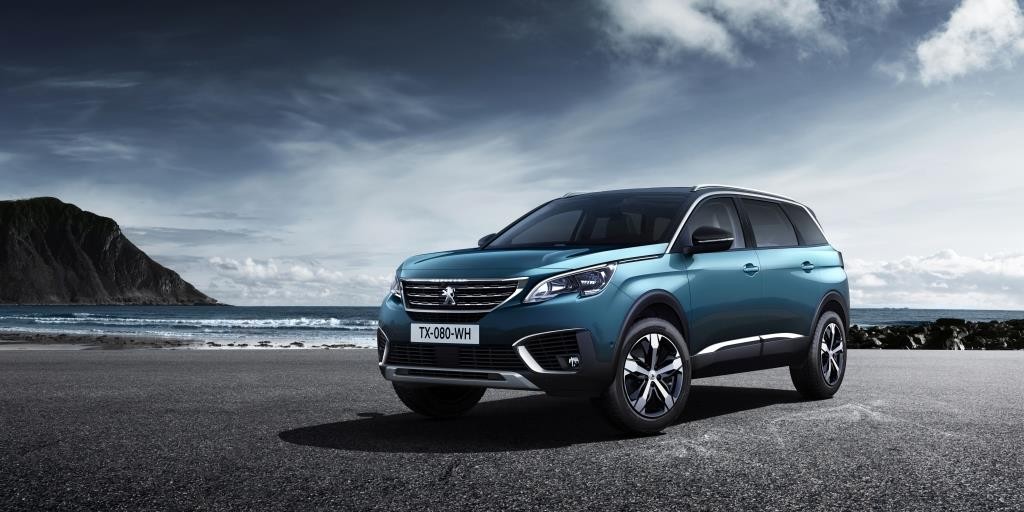 0PEUGEOT_5008_0709STYP_010