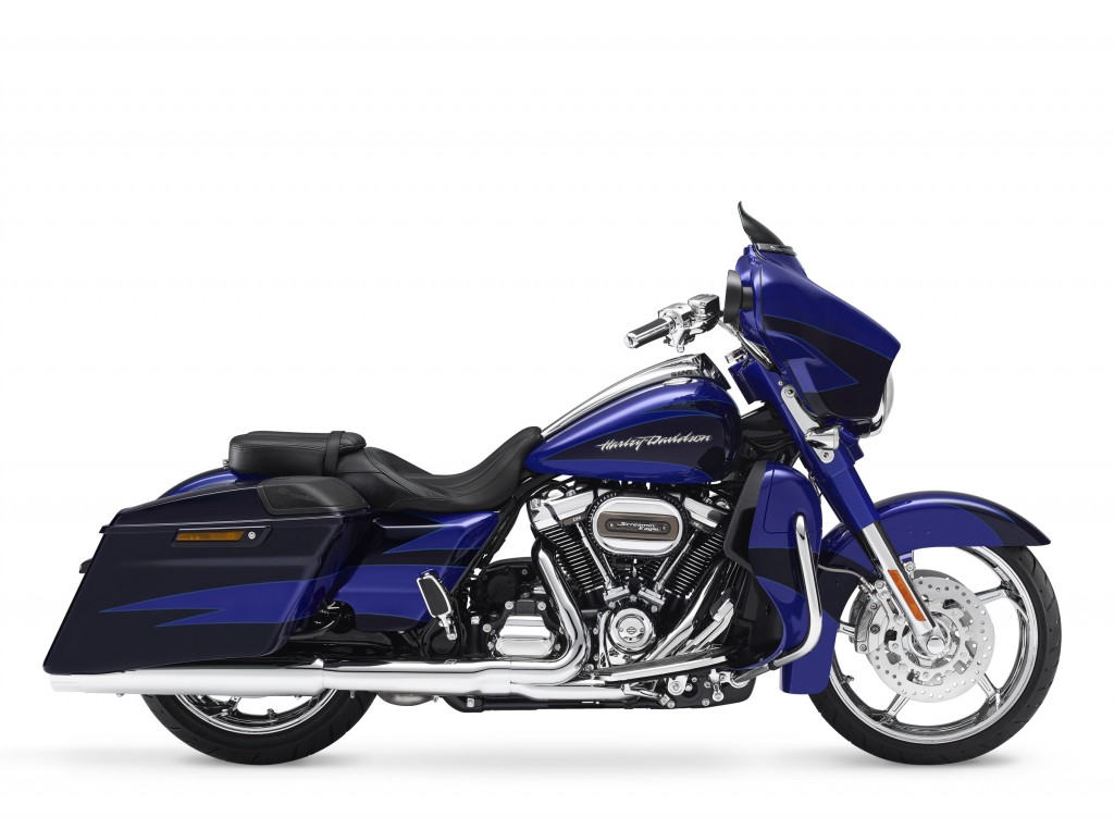 MY17 CVO Street Glide. CVO. INTERNATIONAL ONLY