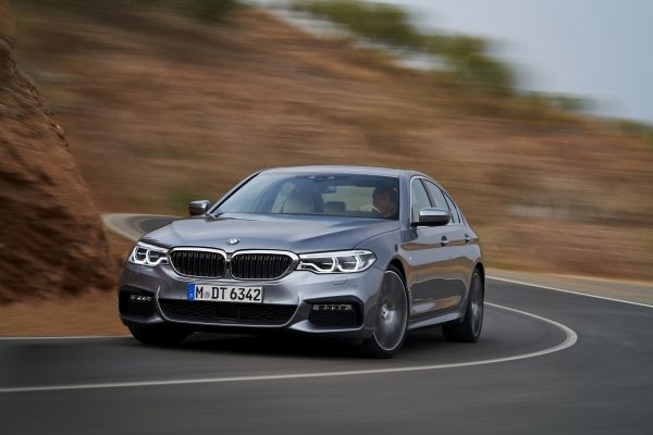 p90237240_lowres_the-new-bmw-5-series