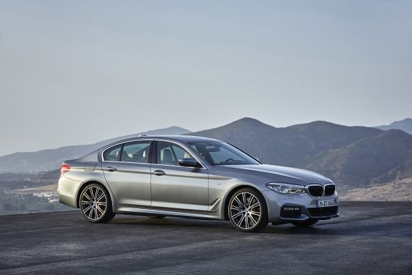 p90237211_lowres_the-new-bmw-5-series