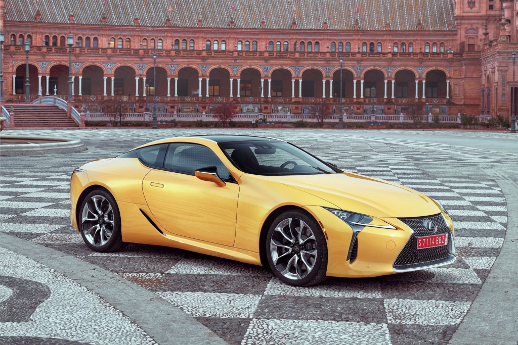 2016-lexus-lc500-naplesyellow-static-1