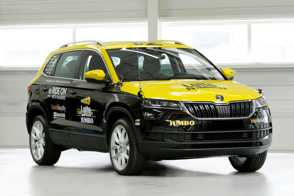 SKODA-KAROQ-at-TdF-2017