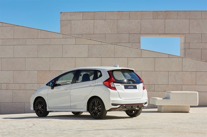 HONDA REVEALS FRESH LOOK AND NEW ENGINE OPTION FOR JAZZ SUPERMINI