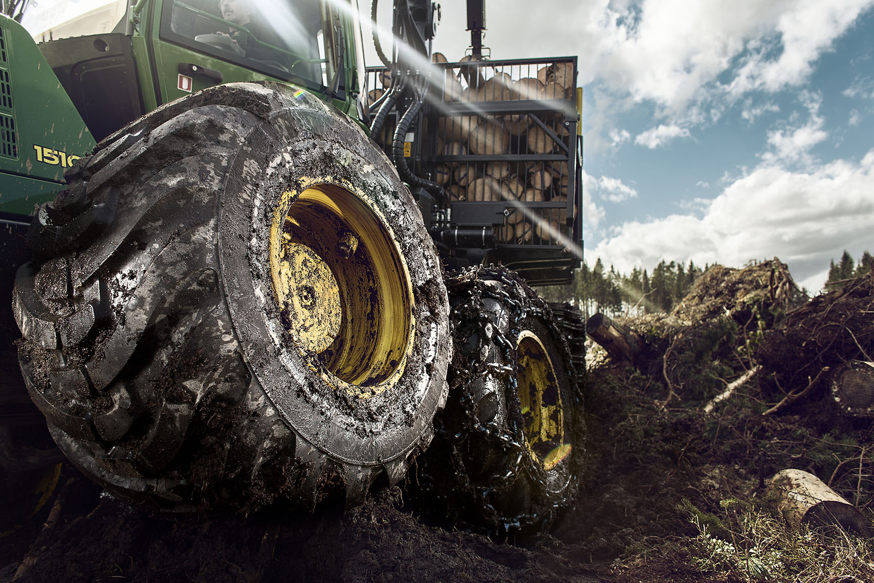 Nokian Forest King F_John Deere 1510E_bogie, 2013.