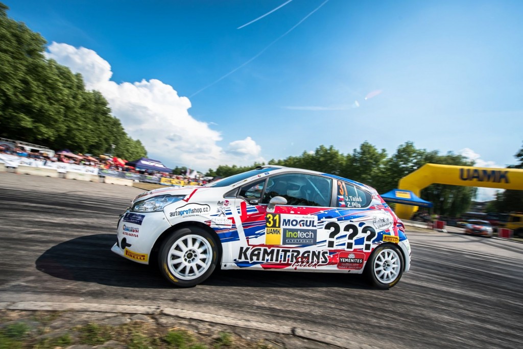Peugeot Rally cup