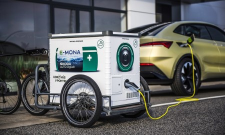 181114-ŠKODA-AUTO začíná-v-Praze-testovat-mobilní-nabíjecí-stanice-pro-elektromobily-3