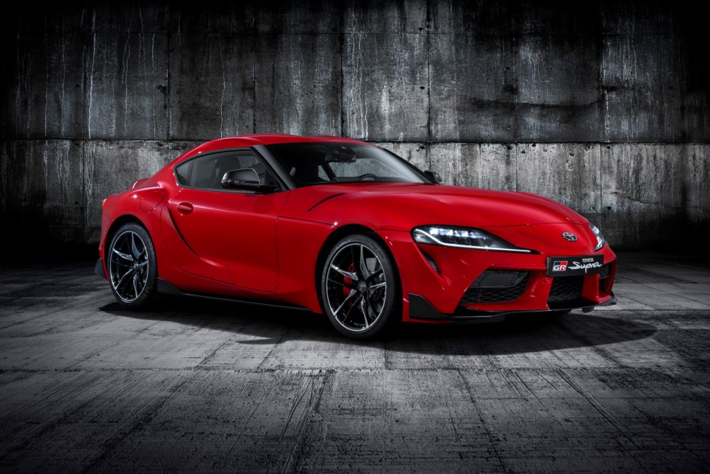 Toyota_Supra_Red_Studio_001