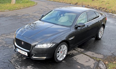 Jaguar XF (3)