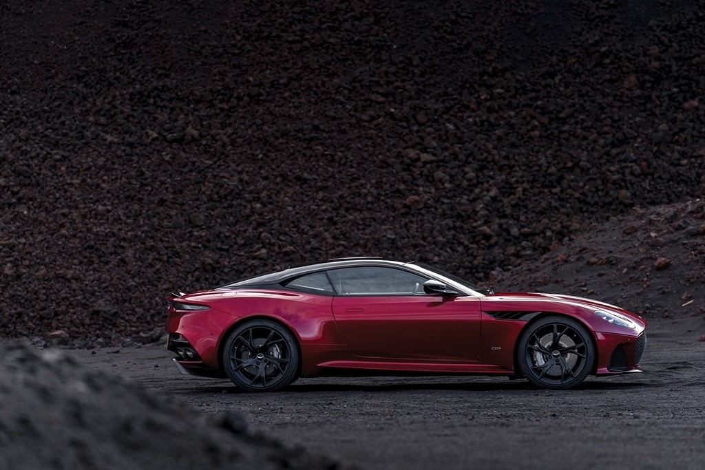 Aston Martin DBS (11)