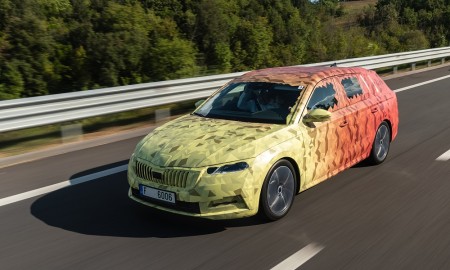 SKODA_OCTAVIA_Covered_Drive-1