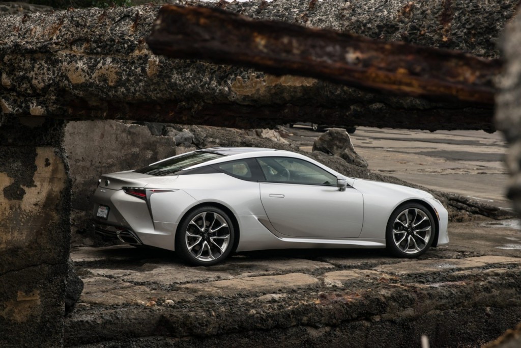 2021-lexus-lc-000