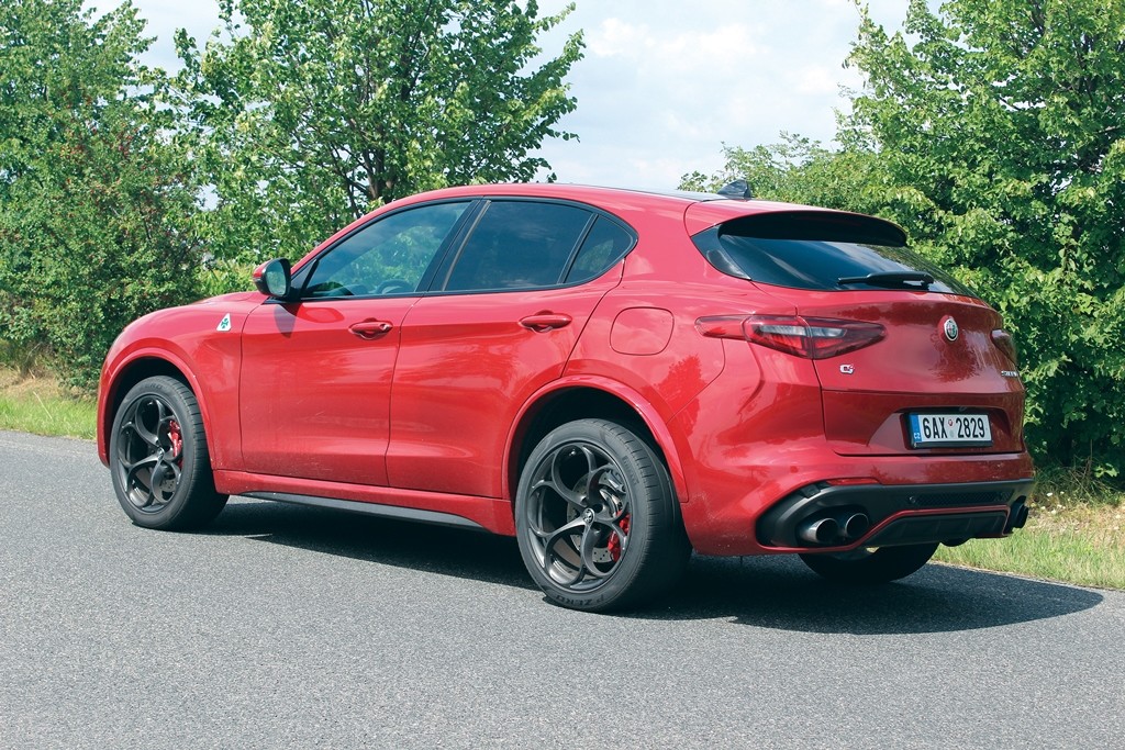 Alfa Romeo Stelvio (3)