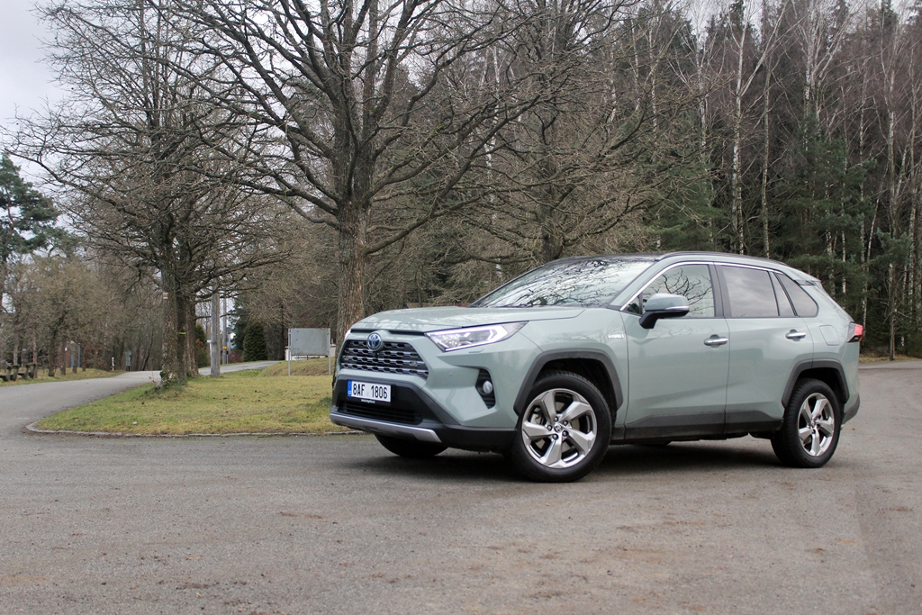 Toyota RAV4 Hybrid, který dává smysl test Auto4Drive.cz