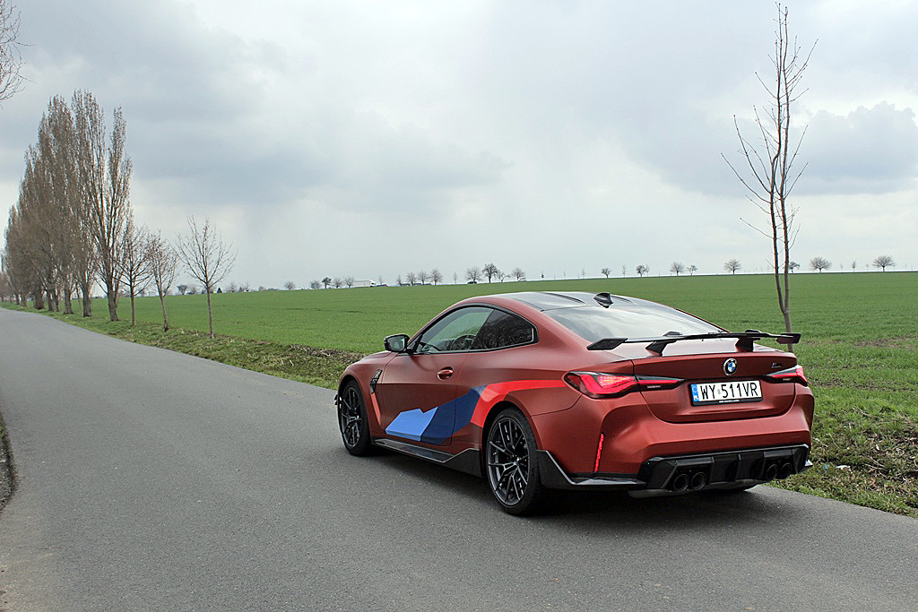 BMW M4 (3)