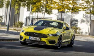 FordMustangMach1_GrabberYellow_016