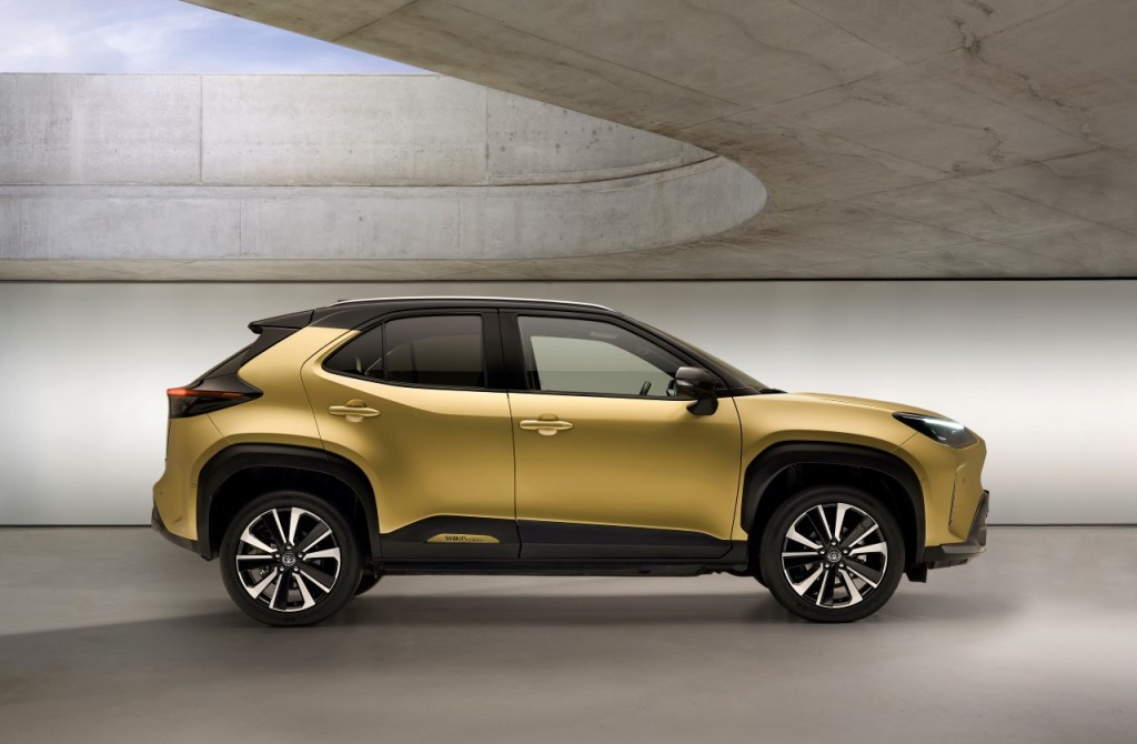 YARIS_CROSS_PREMIERE_EDITION_EXT_04