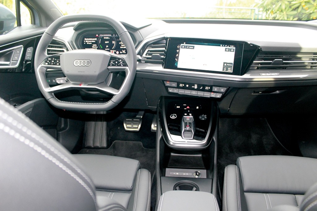Audi Q4 (7)