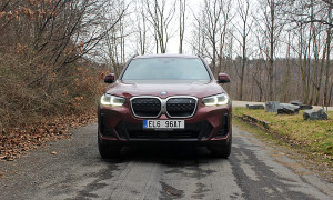 BMW iX3 (1)