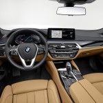 P90389076_highRes_the-new-bmw-540i-sed