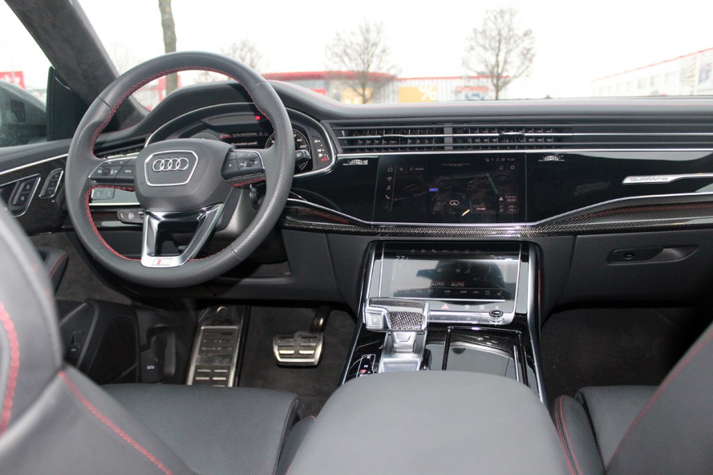 Audi SQ8 (3)
