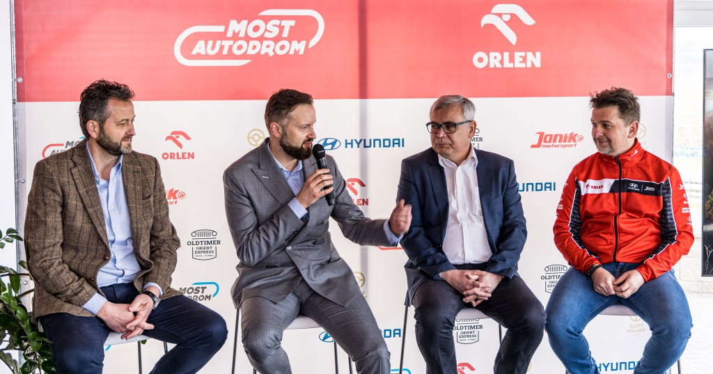 20230404_orlen_benzinaautodrom_mostjanik_motorsport_tiskova_konference_7