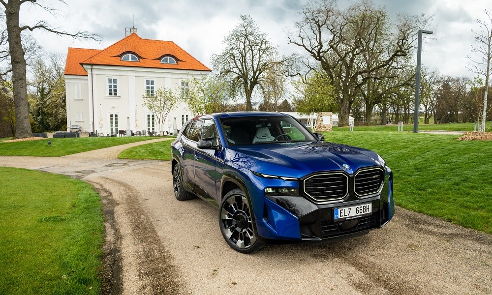 P90503860_highRes_set-loklnch-snmk-bmw