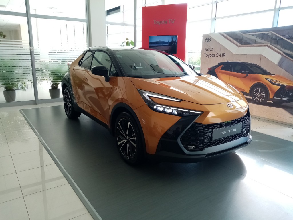 Toyota C-HR 3