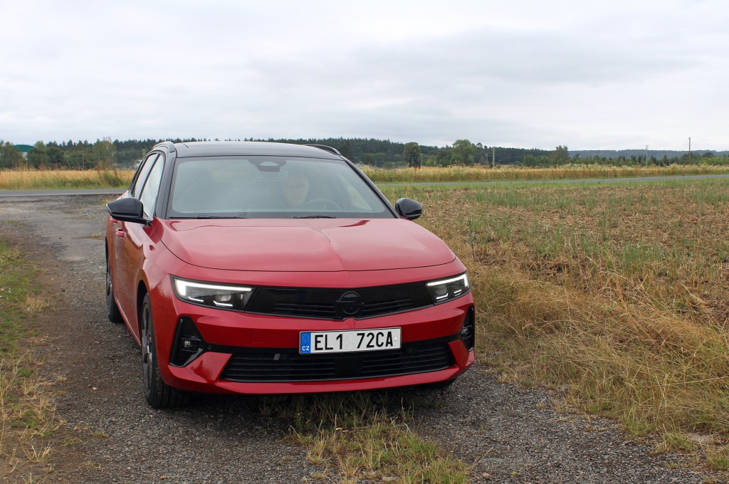 Opel Astra ST (1)