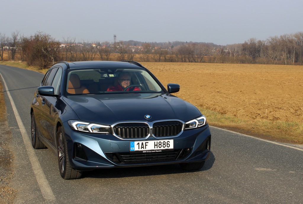BMW 320d (1)