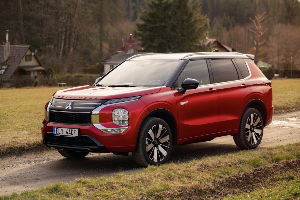 Mitsubishi_Outlander_2025_30