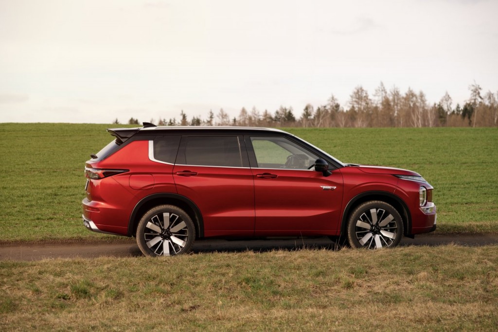 Mitsubishi_Outlander_2025_32