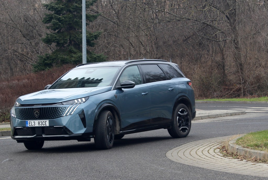 Peugeot 5008 elektrický (5)