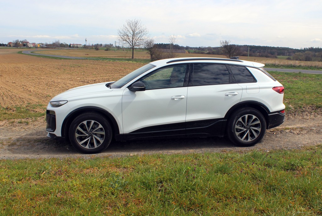 Audi Q6 etron (9)