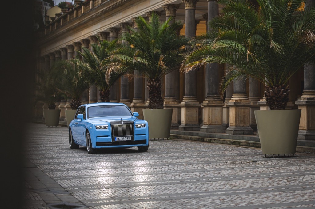 rolls phantom vary